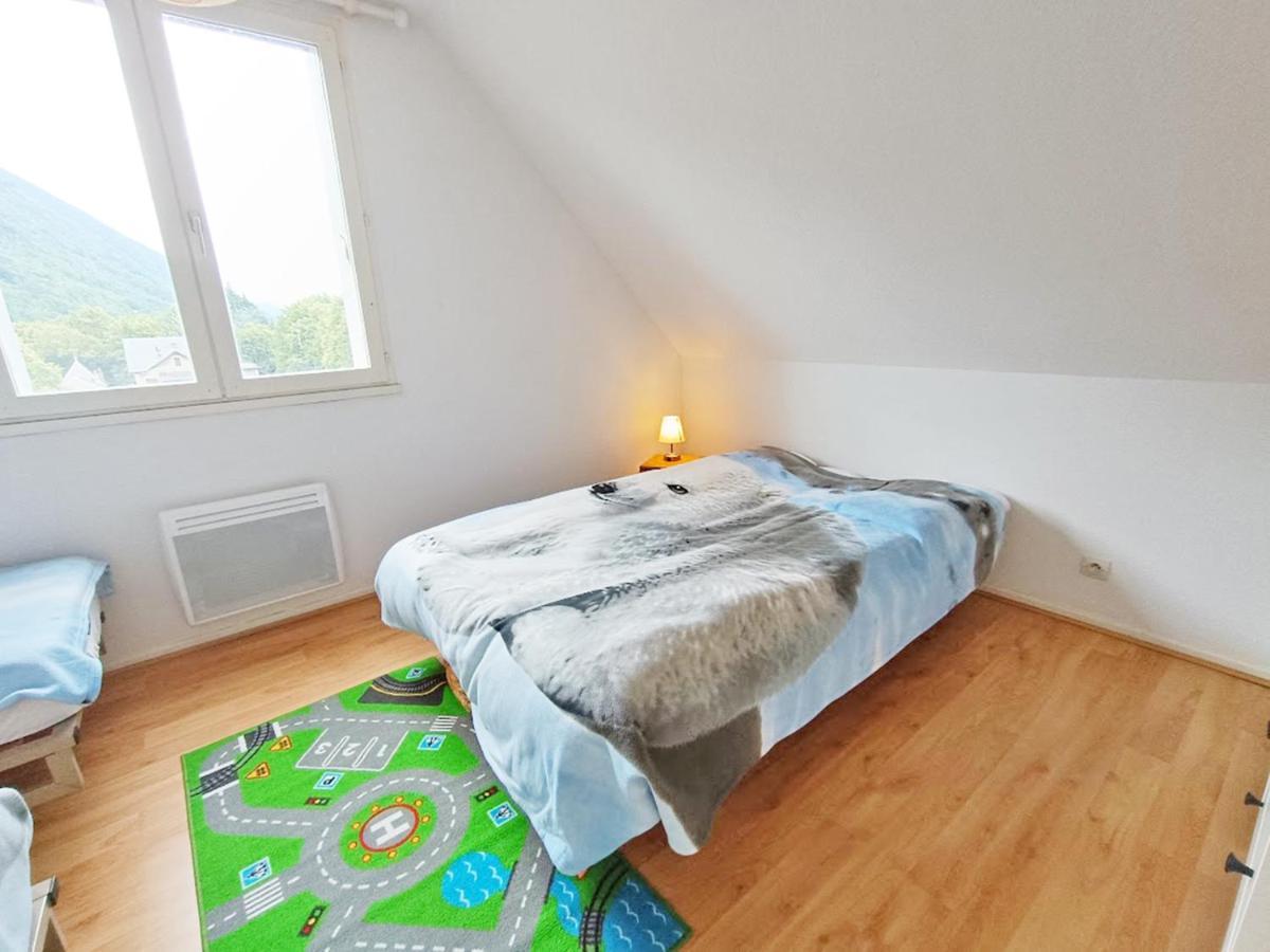 Chez Charlotte, T3 Duplex, Vue Montagne, Parking Gratuit, Ascenseur, 4 Personnes Apartment *