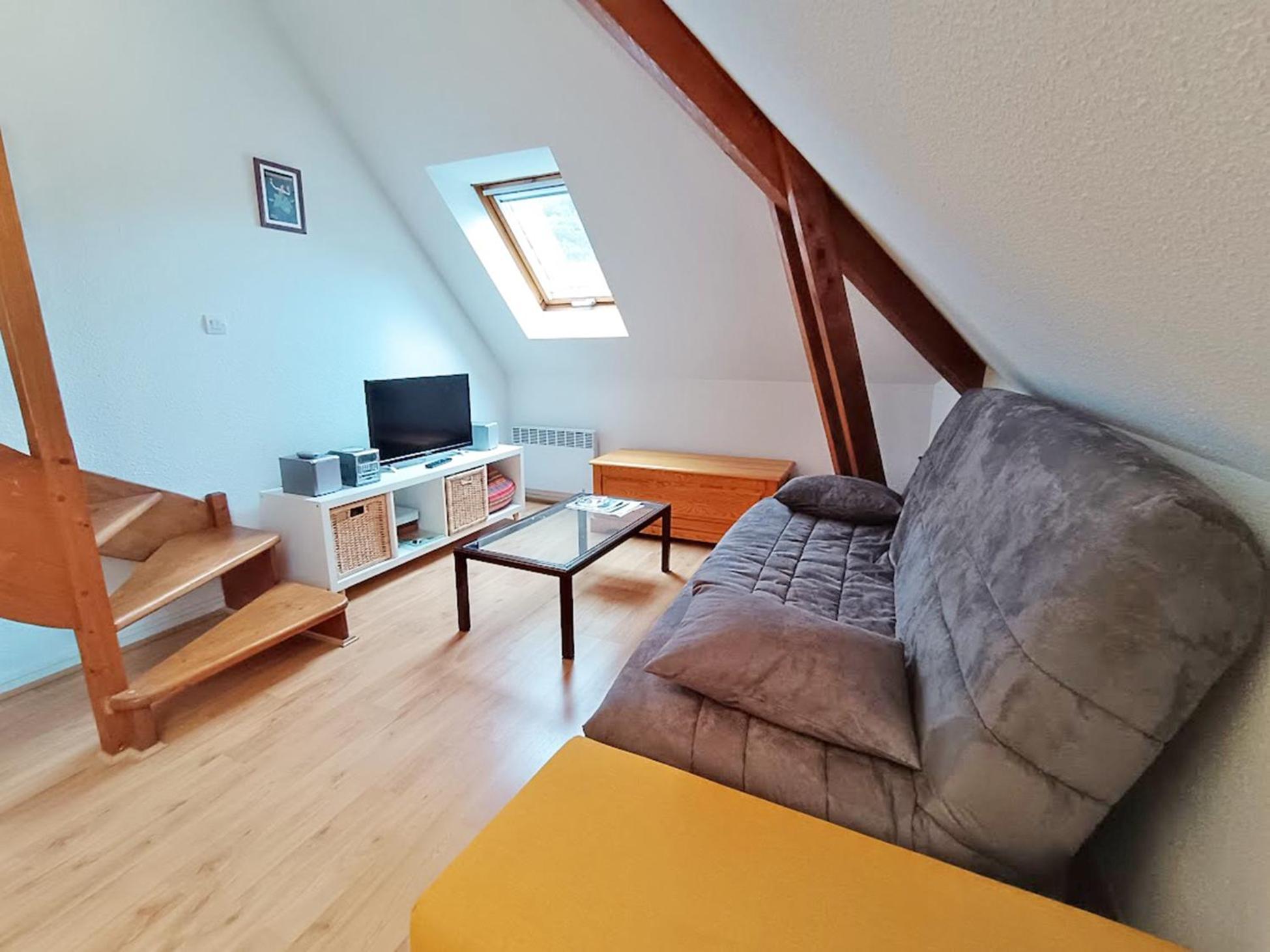 Chez Charlotte, T3 Duplex, Vue Montagne, Parking Gratuit, Ascenseur, 4 Personnes Apartment