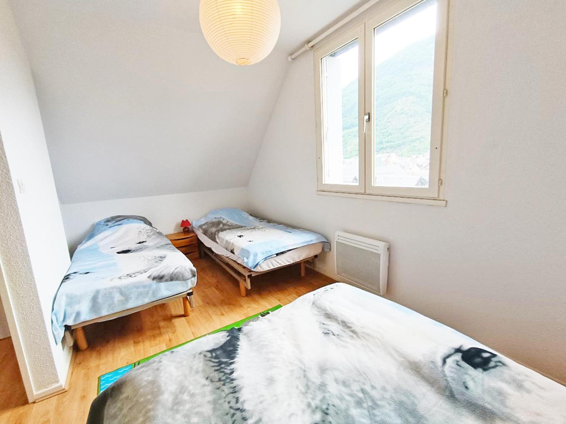 Apartment Chez Charlotte, T3 Duplex, Vue Montagne, Parking Gratuit, Ascenseur, 4 Personnes *